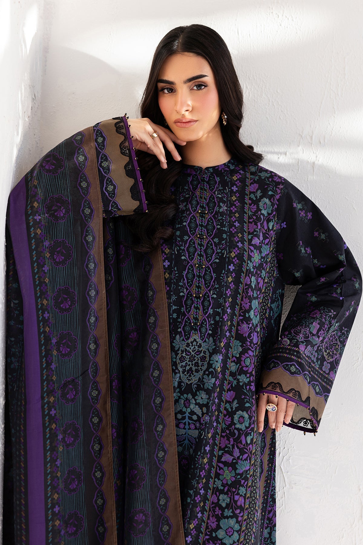 Baroque | Embroidered Lawn | SF-4453