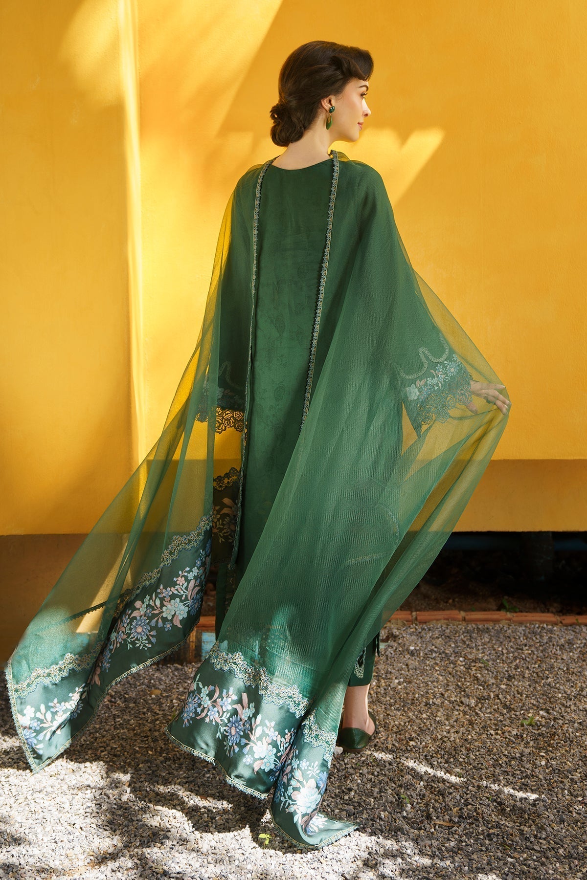 Baroque | Embroidered Lawn | SF-572