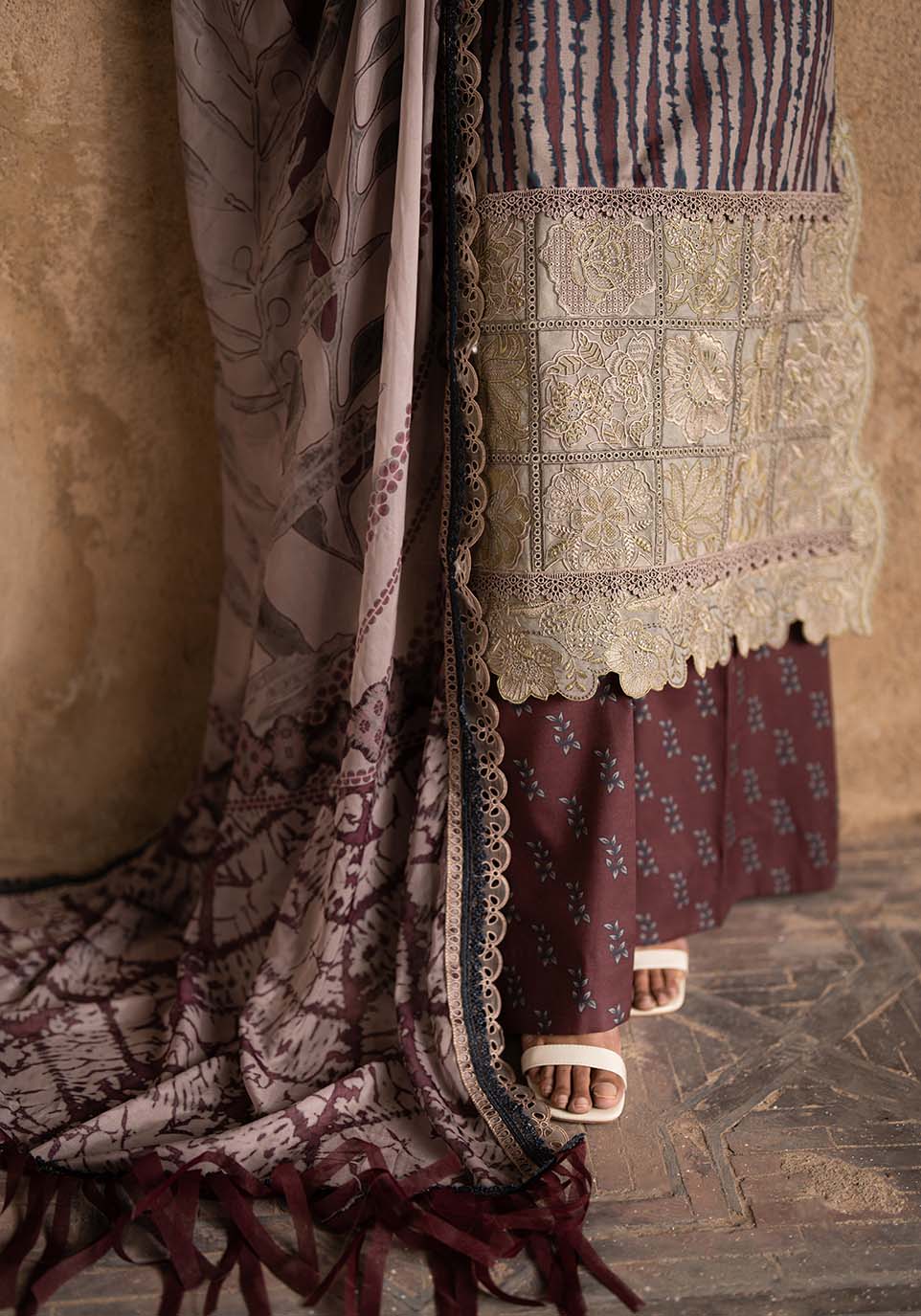Zarqash | Luxe Lawn 26 | ZQL0015