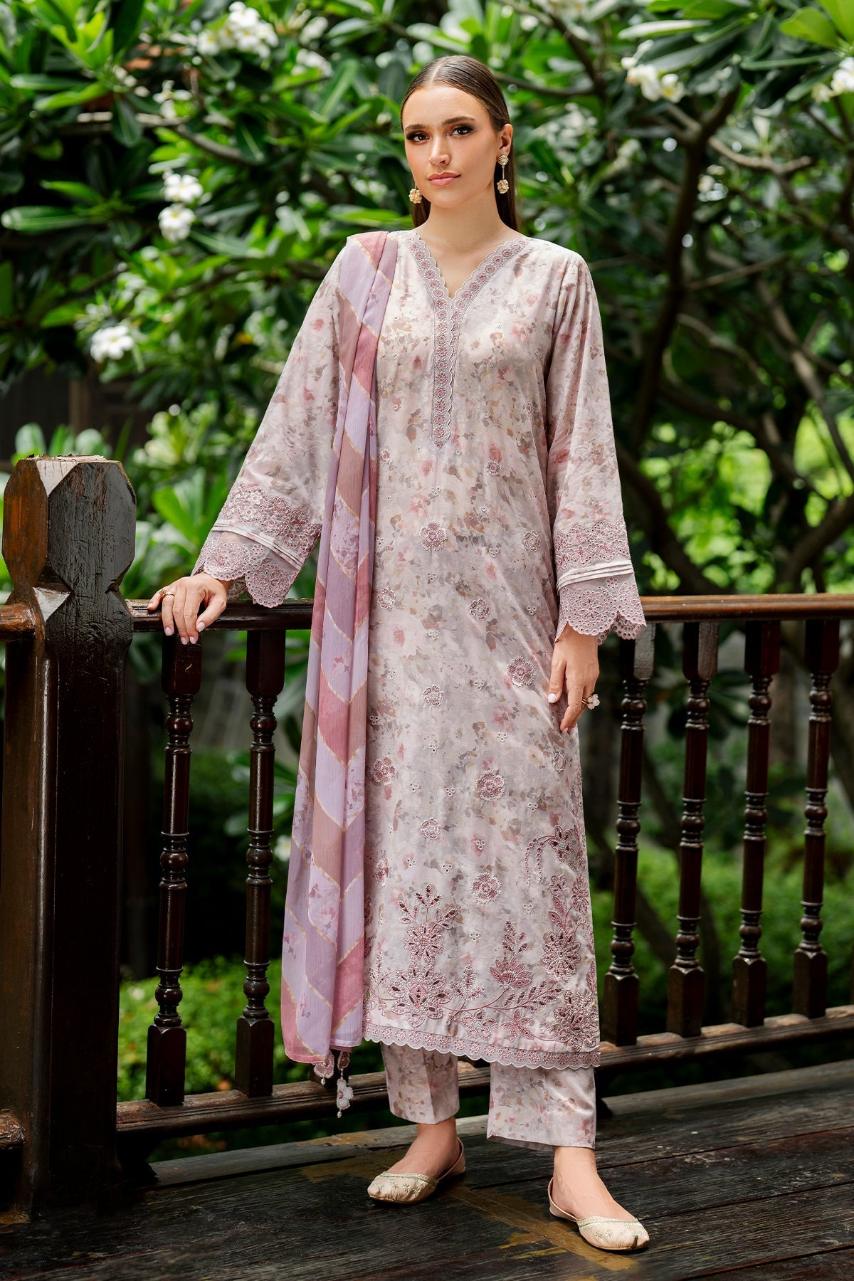 Baroque | Embroidered Lawn | SF-4273