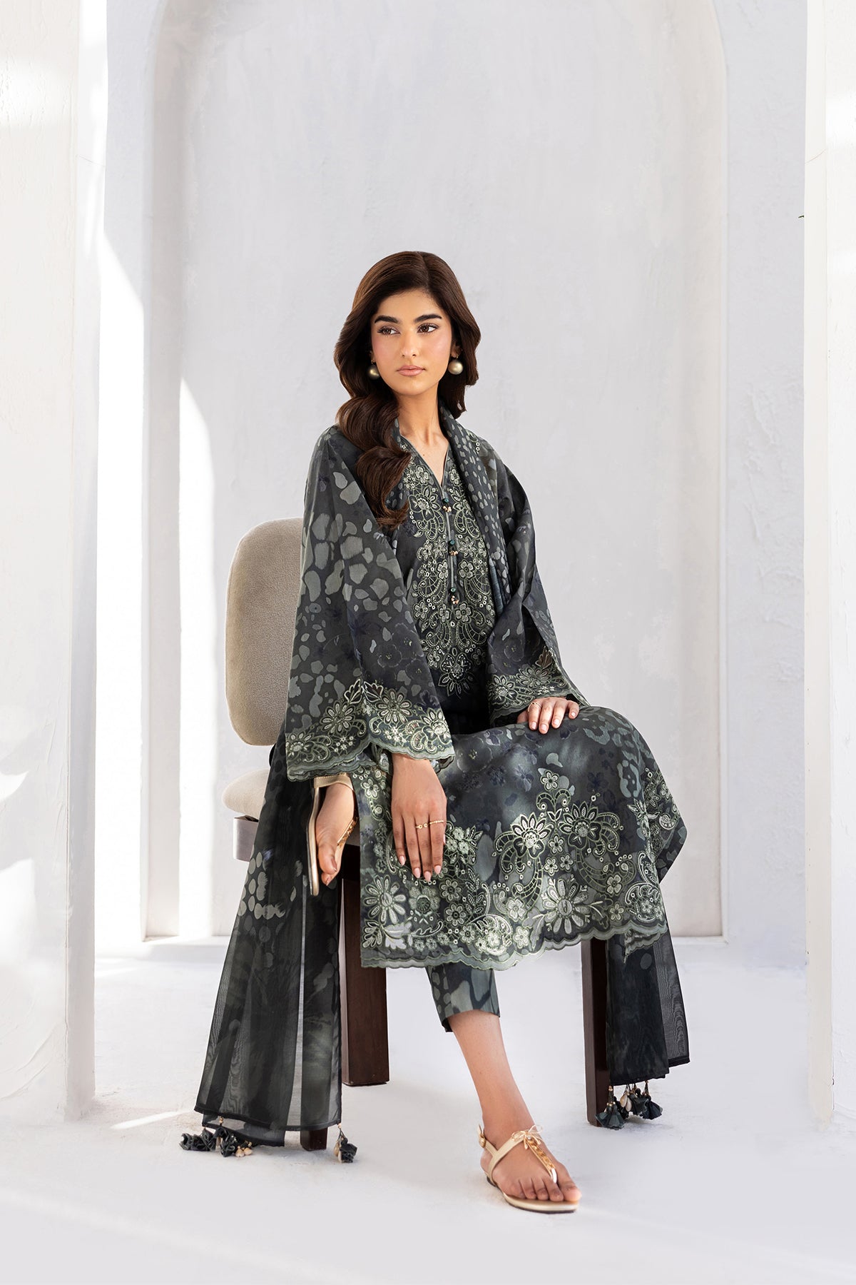 Baroque | Embroidered Lawn | SF-4454