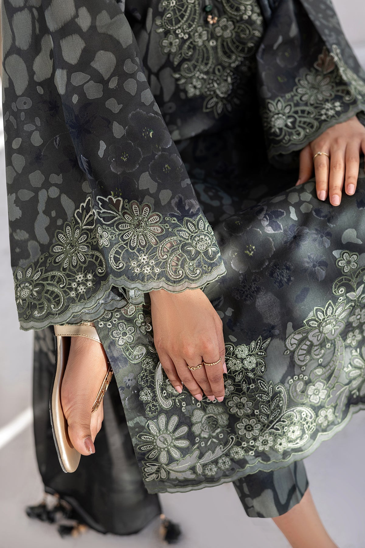Baroque | Embroidered Lawn | SF-4454
