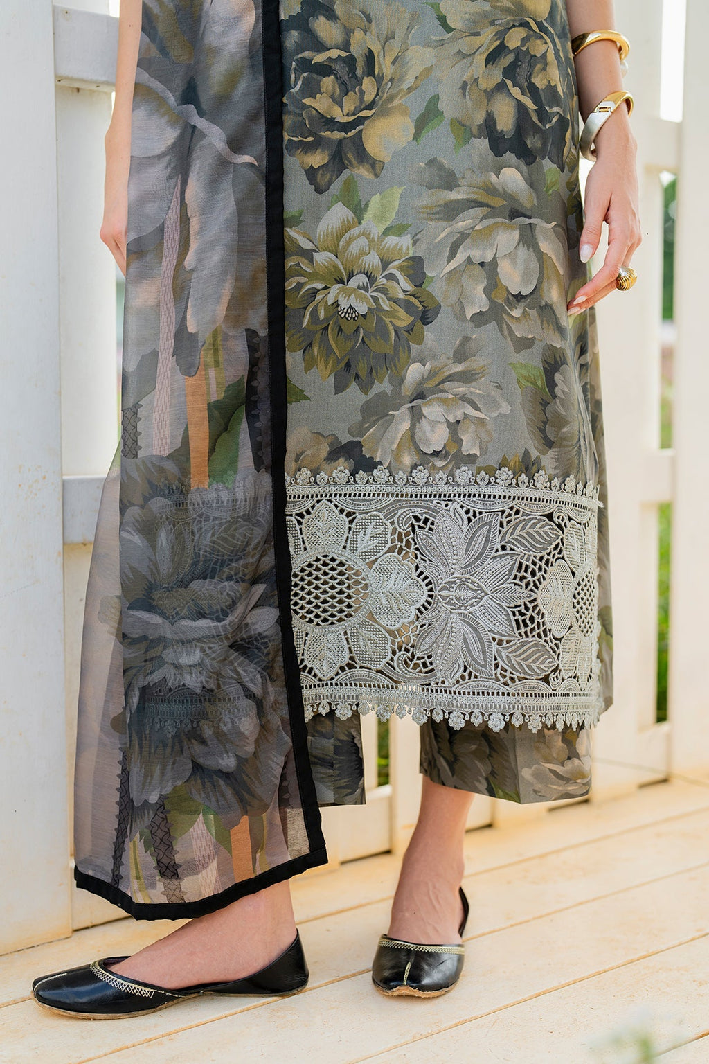 Baroque | Embroidered Lawn | SF-4218