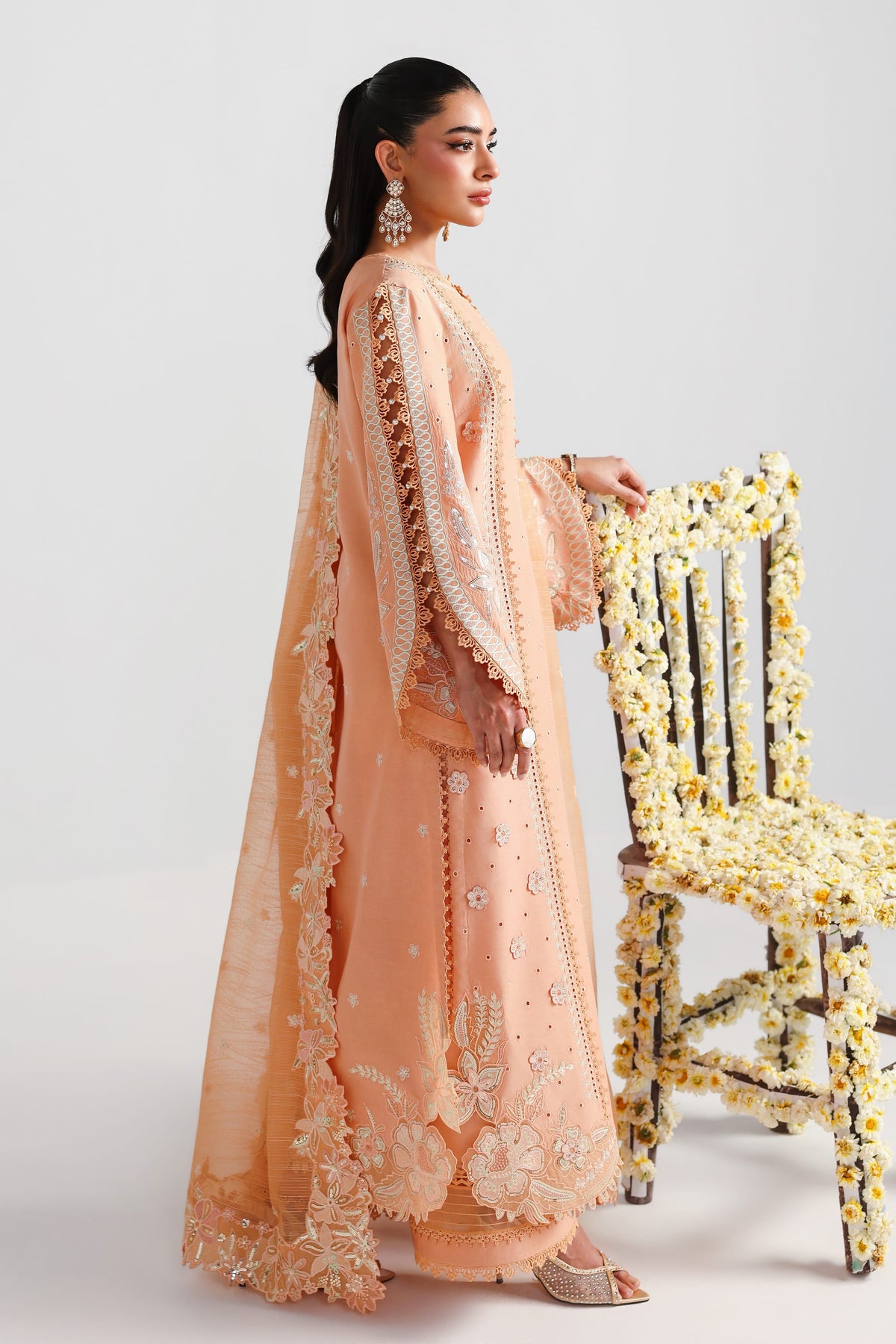 Akbar Aslam | Pret Lawn 26 | Ravina