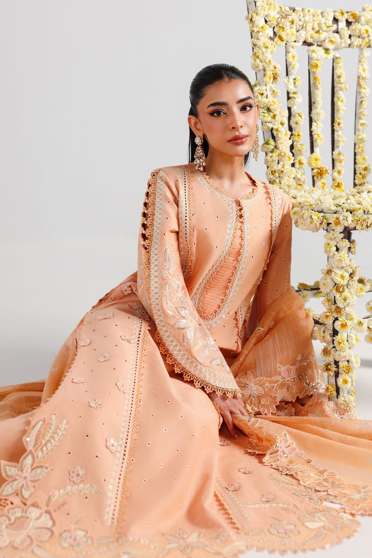 Akbar Aslam | Pret Lawn 26 | Ravina