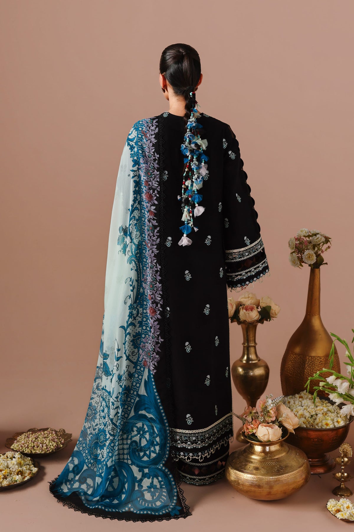 Akbar Aslam | Pret Lawn 26 | Armina
