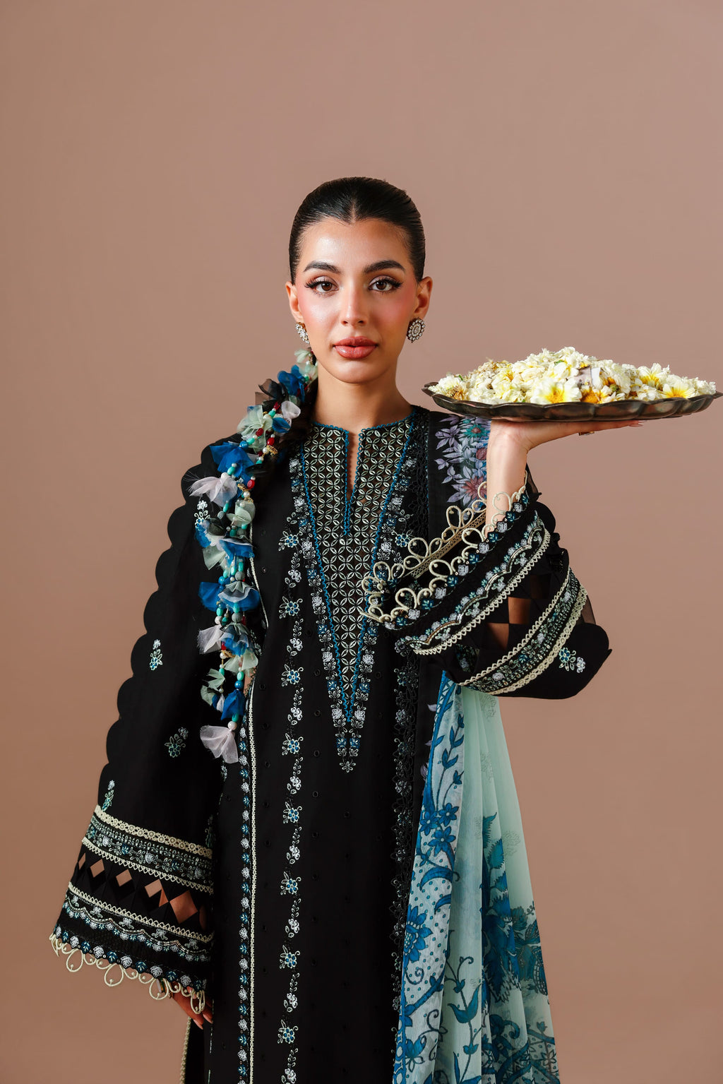 Akbar Aslam | Pret Lawn 26 | Armina