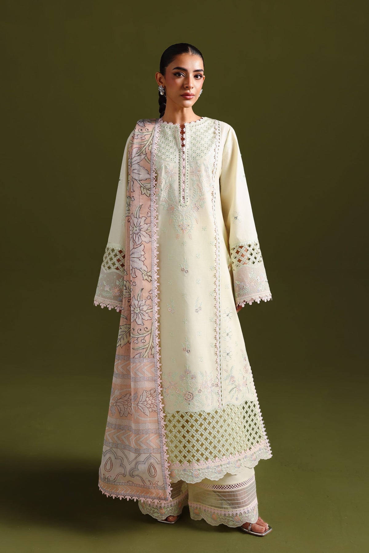 Akbar Aslam | Pret Lawn 26 | Nayara