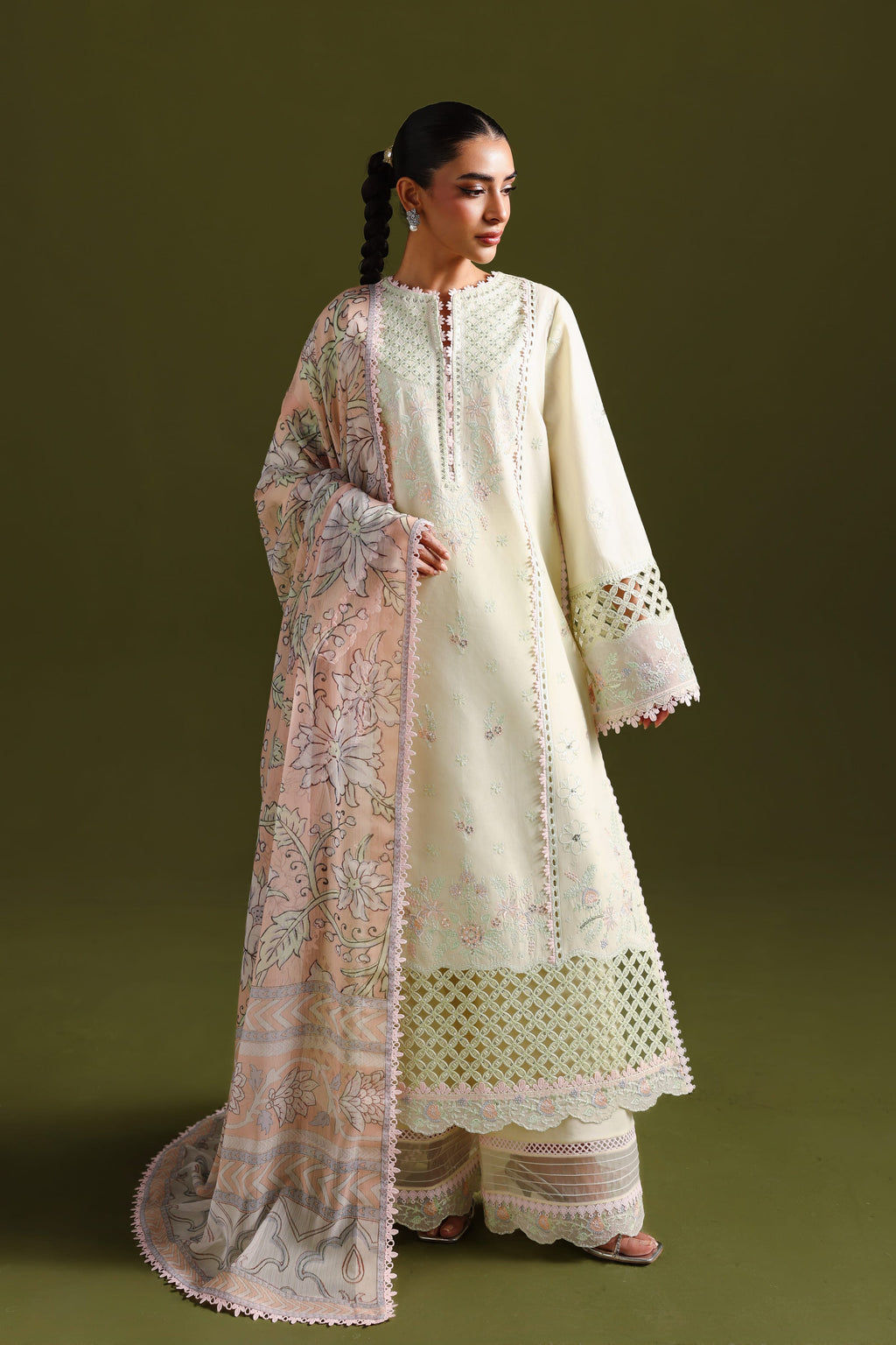 Akbar Aslam | Pret Lawn 26 | Nayara