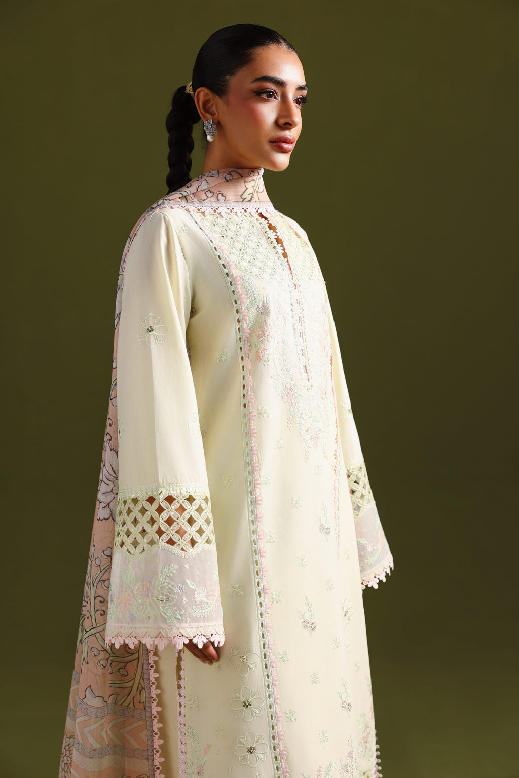 Akbar Aslam | Pret Lawn 26 | Nayara
