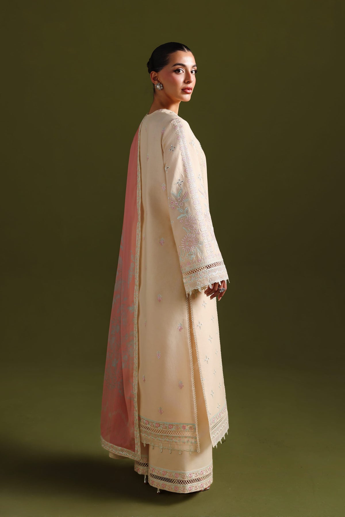 Akbar Aslam | Pret Lawn 26 | Esmira