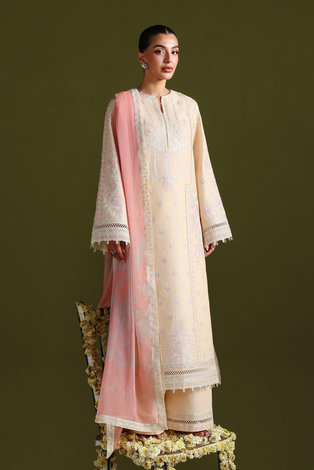Akbar Aslam | Pret Lawn 26 | Esmira