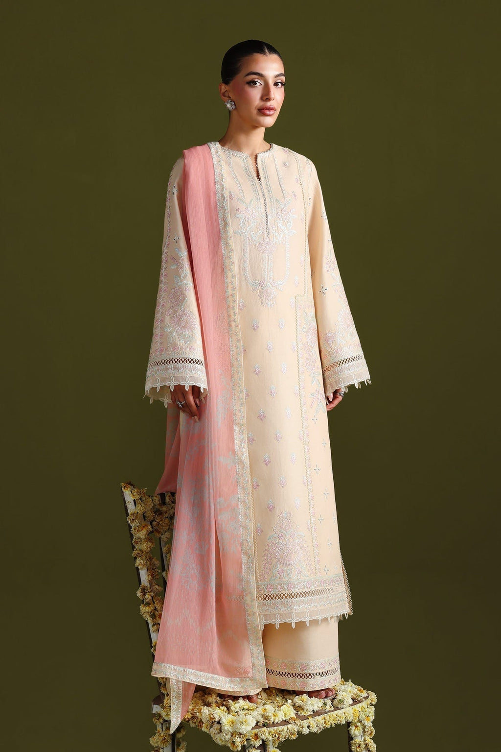 Akbar Aslam | Elan Luxury Lawn 26 | Esmira