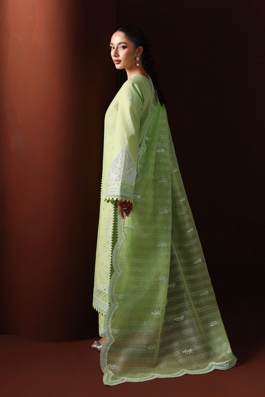 Akbar Aslam | Pret Lawn 26 | Nayeli