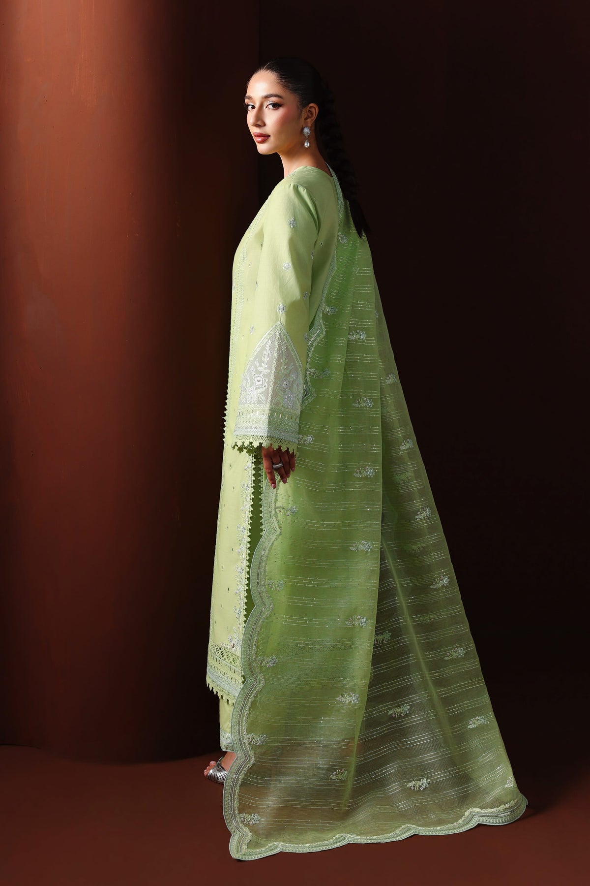 Akbar Aslam | Pret Lawn 26 | Nayeli