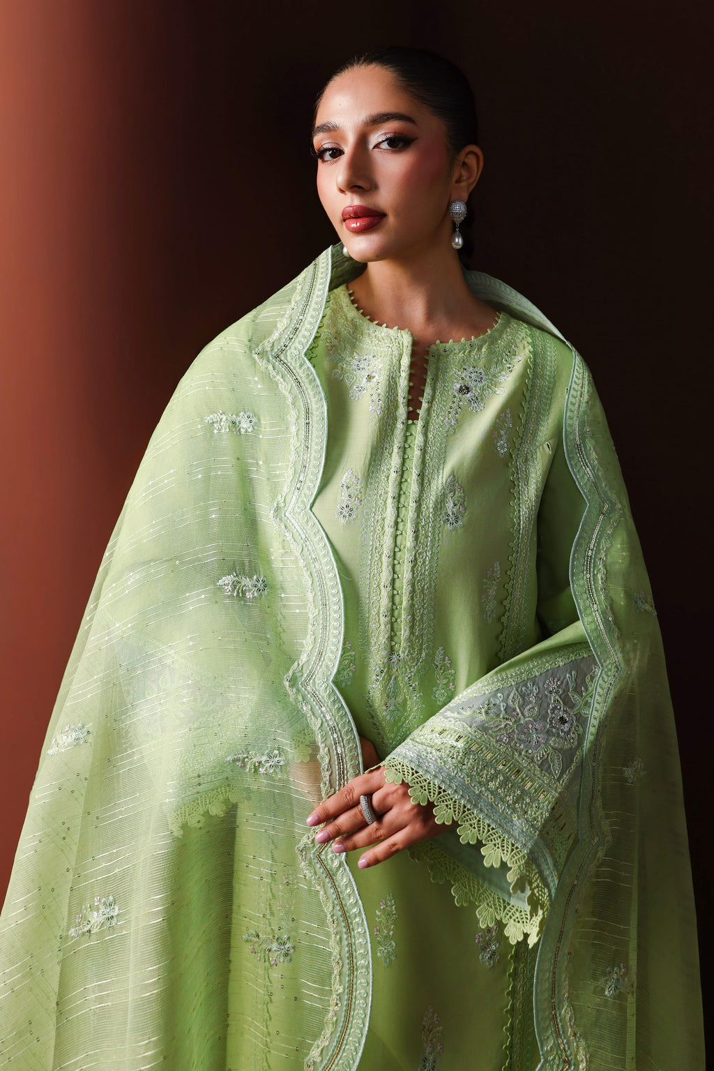 Akbar Aslam | Pret Lawn 26 | Nayeli