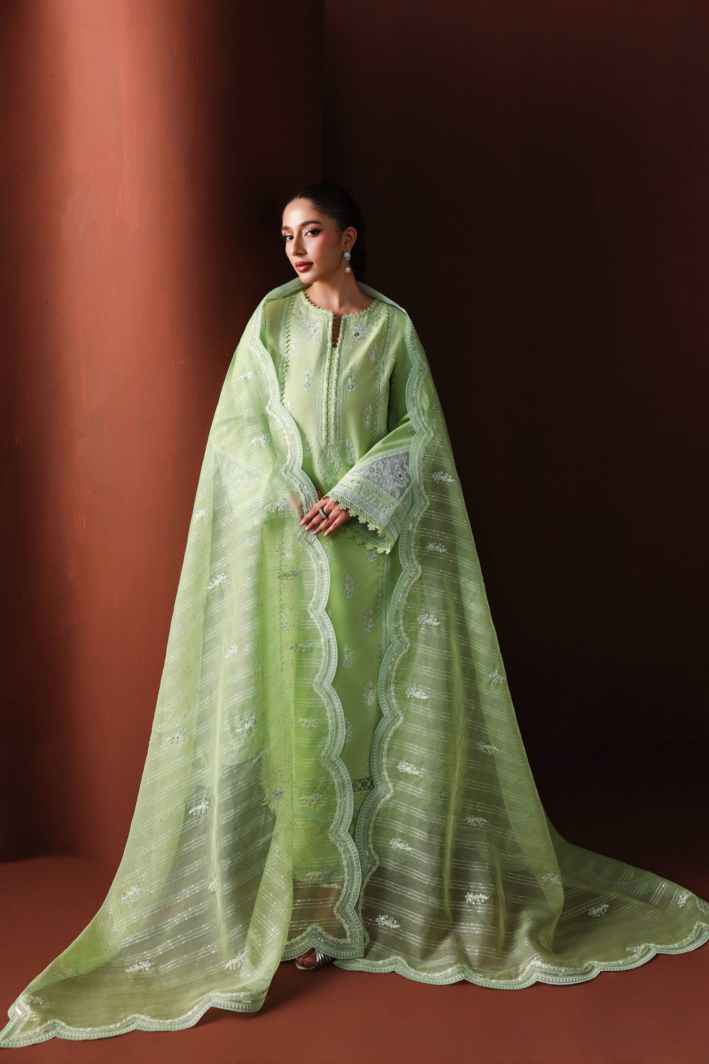 Akbar Aslam | Pret Lawn 26 | Nayeli