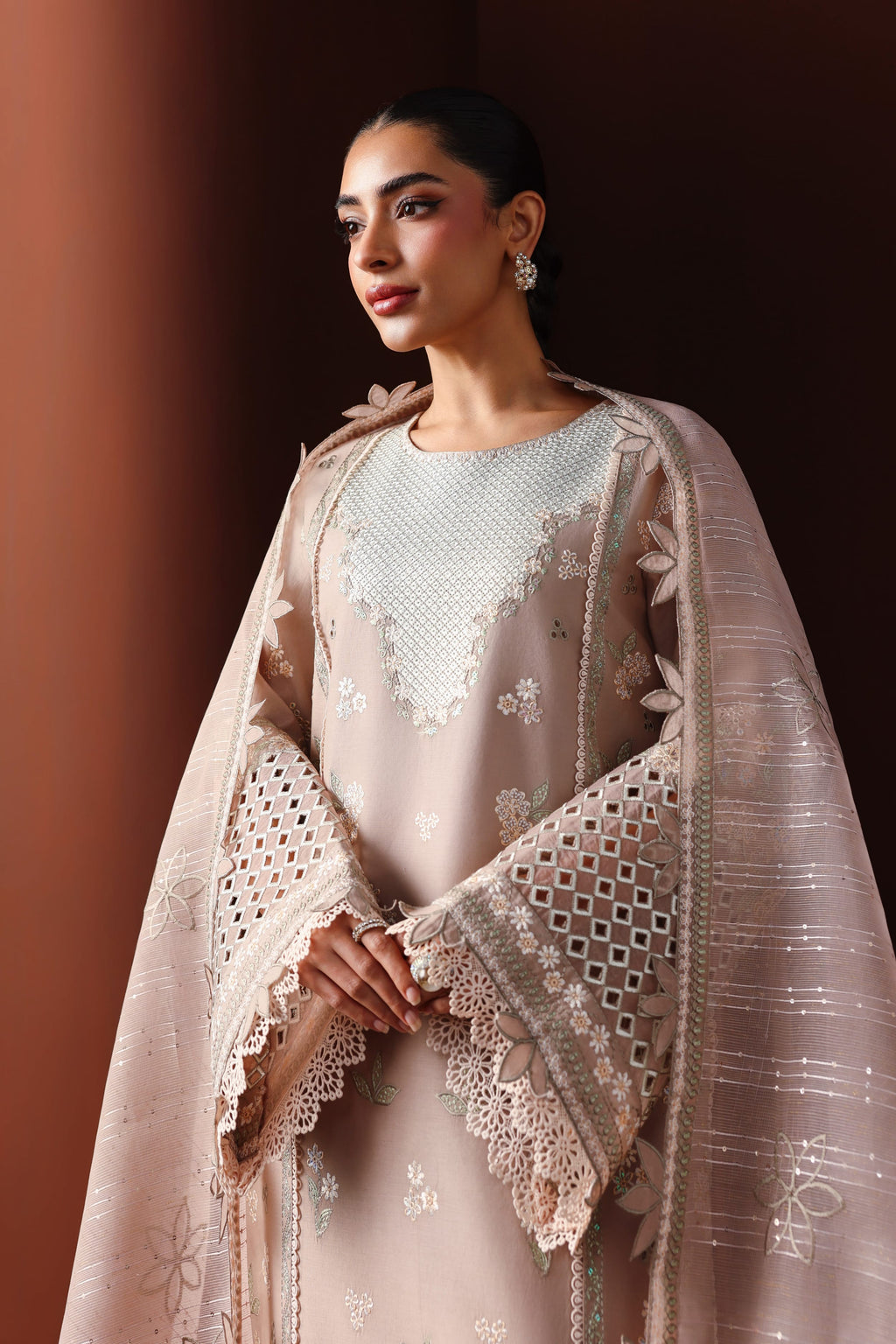 Akbar Aslam | Pret Lawn 26 | Yasmina