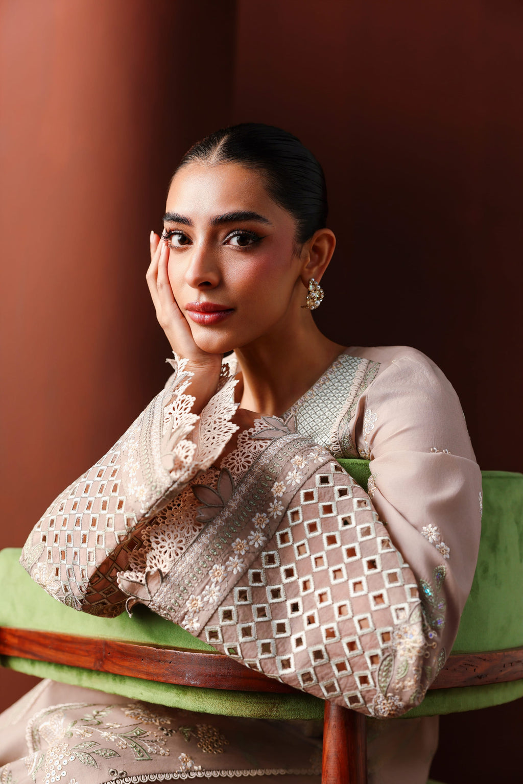 Akbar Aslam | Pret Lawn 26 | Yasmina