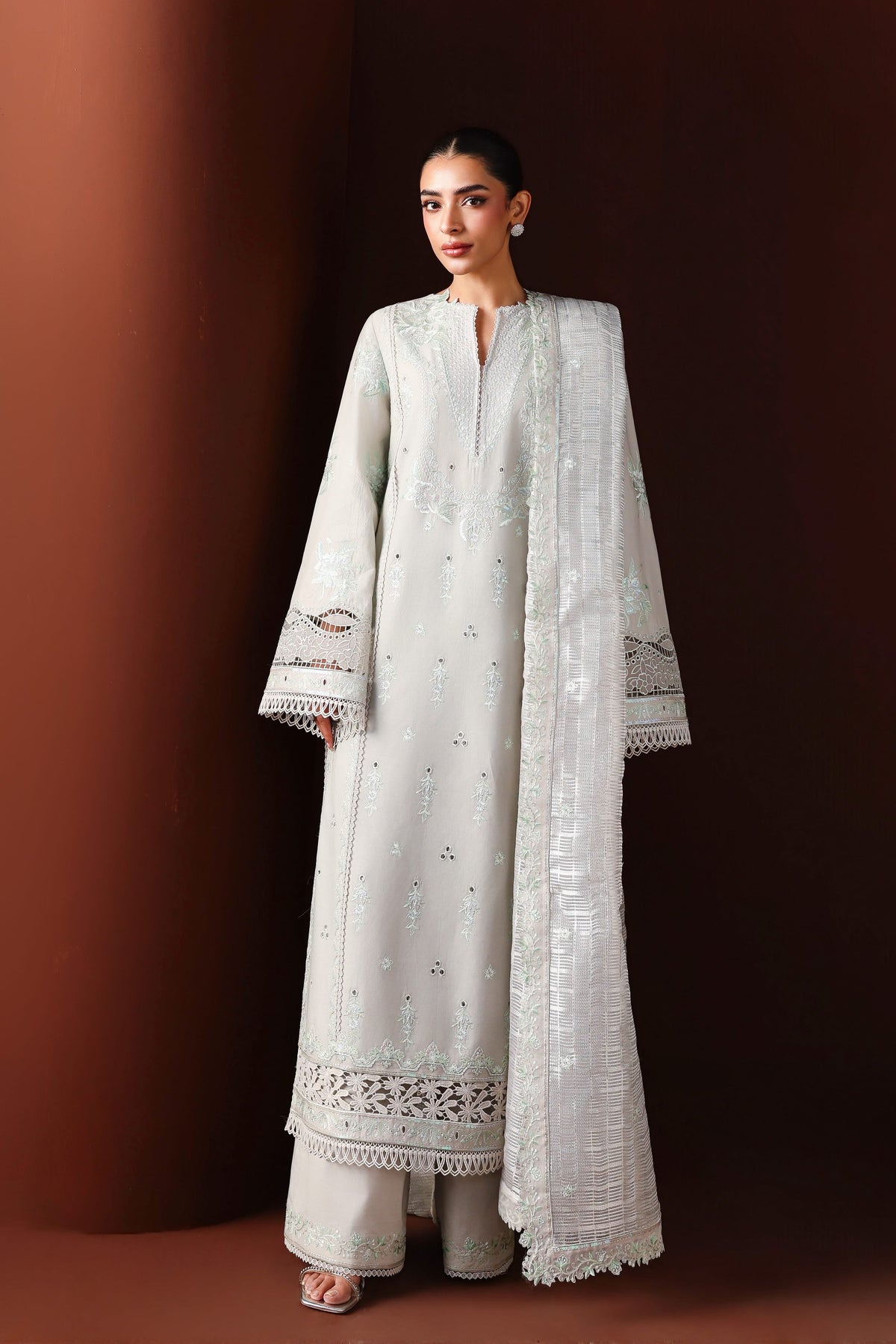 Akbar Aslam | Pret Lawn 26 | Rumana