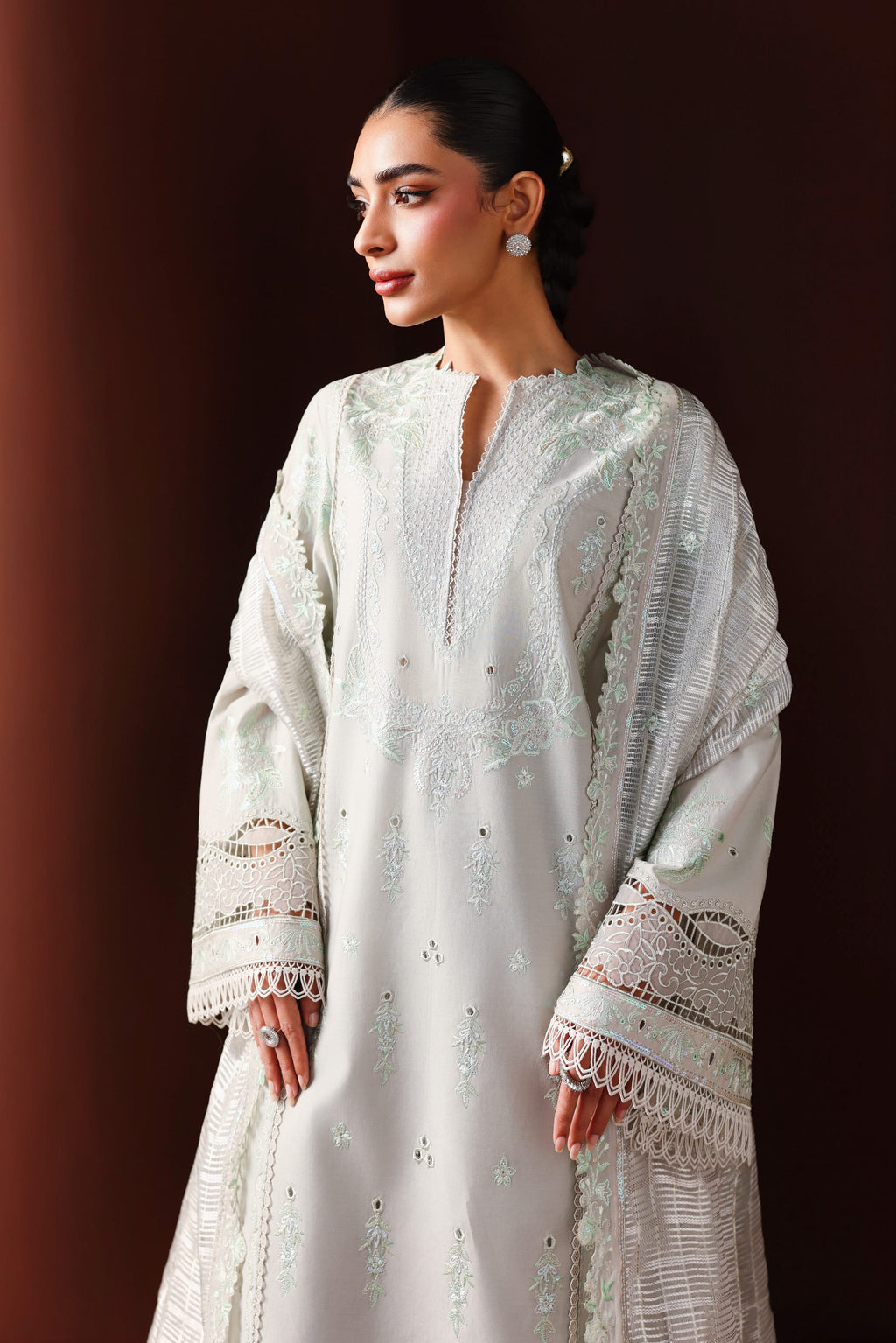 Akbar Aslam | Pret Lawn 26 | Rumana