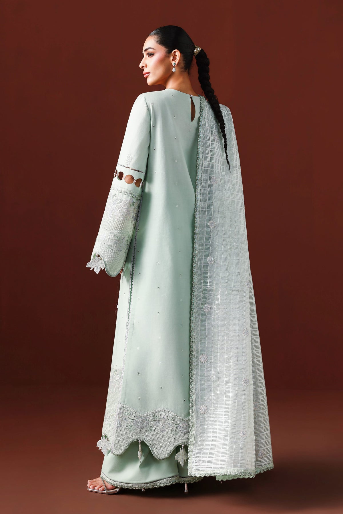 Akbar Aslam | Elan Luxury Lawn 26 | Zayna