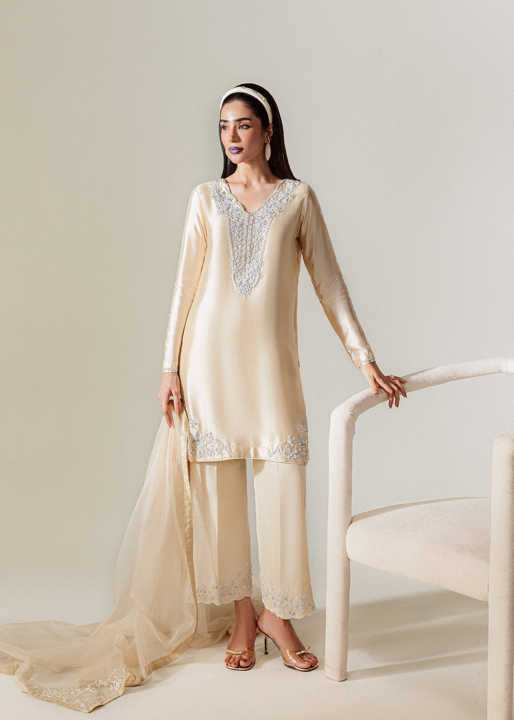 Mahum Asad | The Sirens | Champagne - Riwayat e Khas