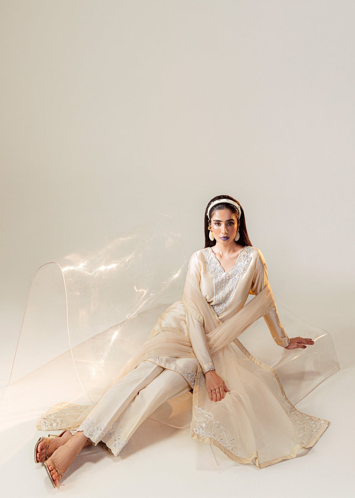 Mahum Asad | The Sirens | Champagne - Riwayat e Khas