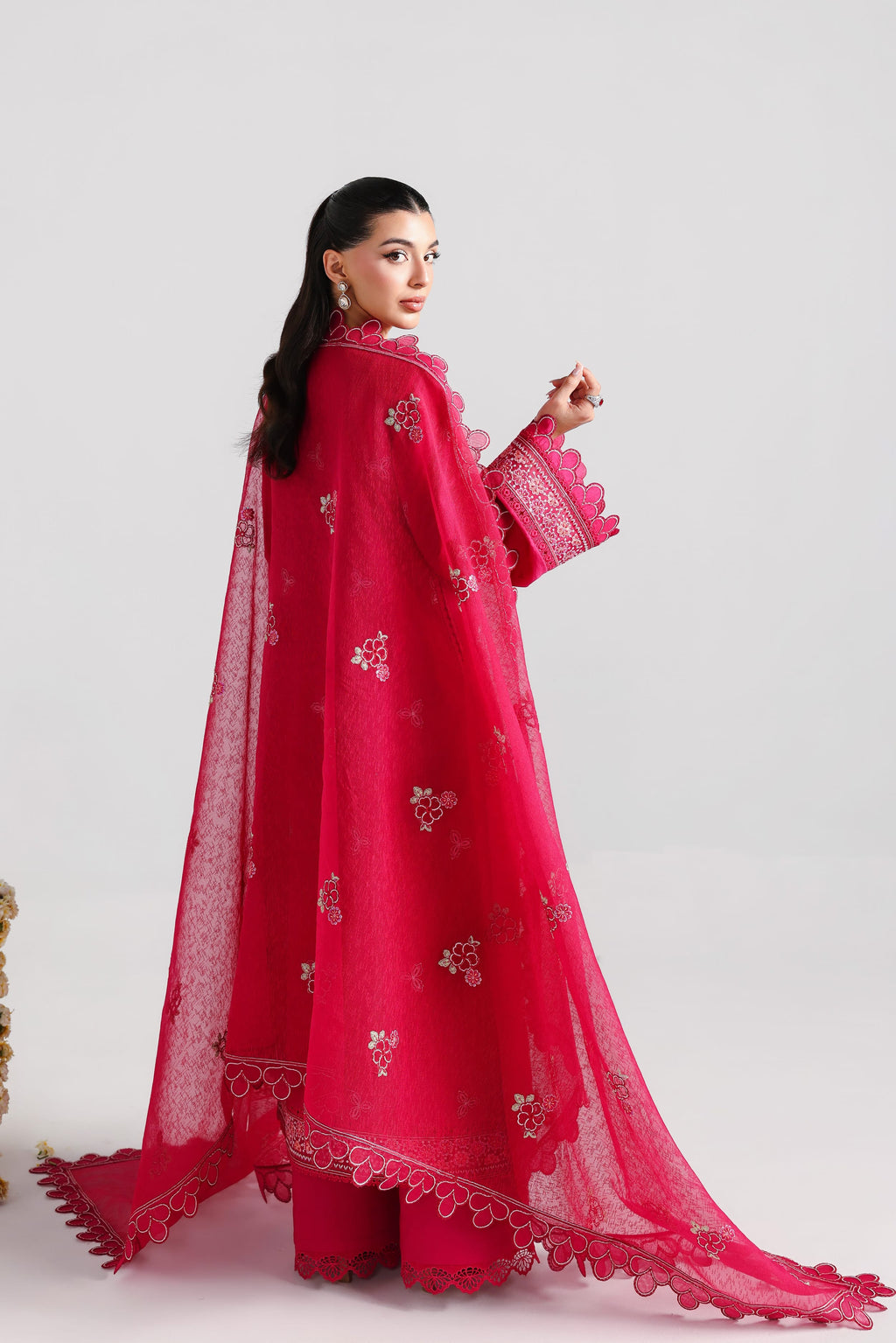 Akbar Aslam | Pret Lawn 26 | Raniya
