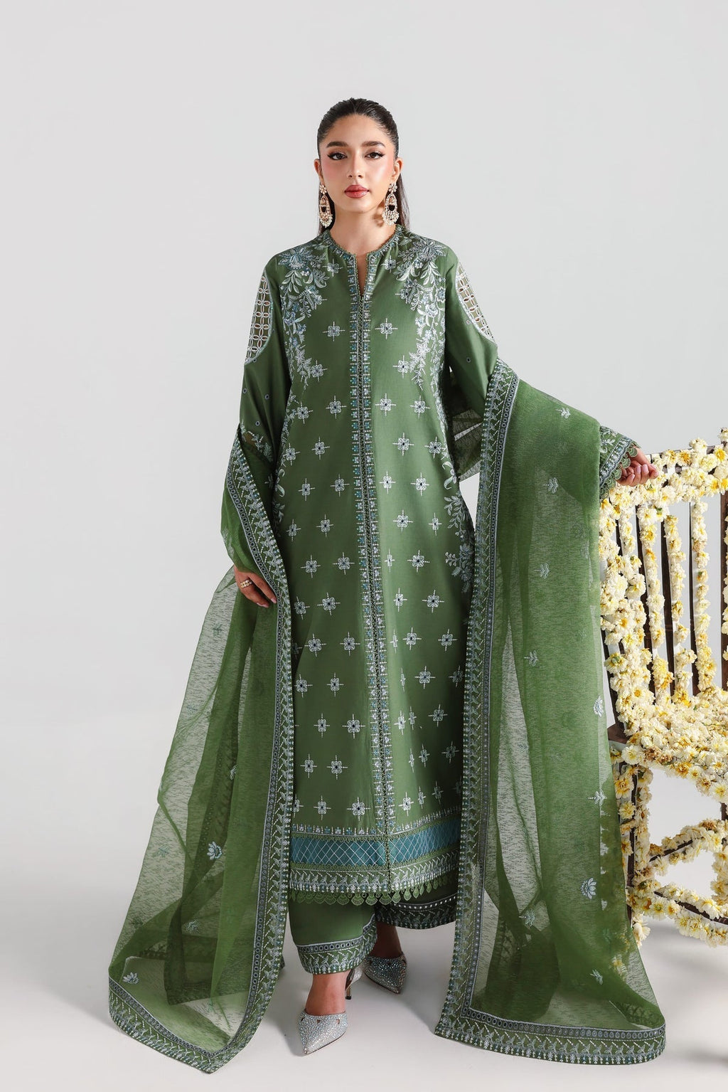 Akbar Aslam | Elan Luxury Lawn 26 | Samara