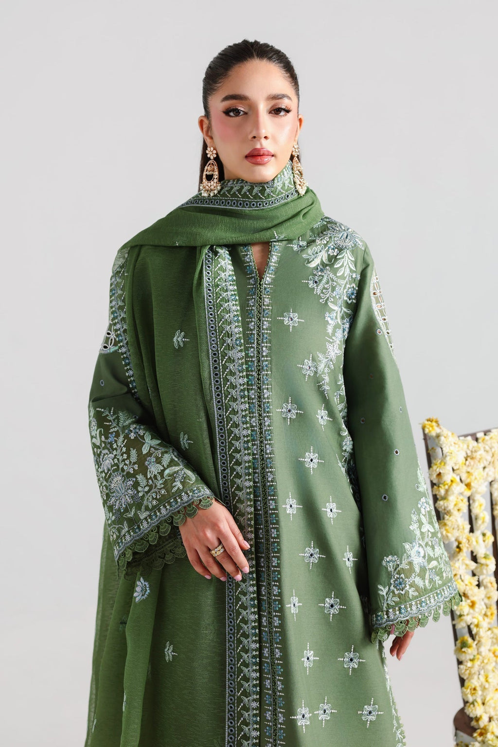 Akbar Aslam | Elan Luxury Lawn 26 | Samara