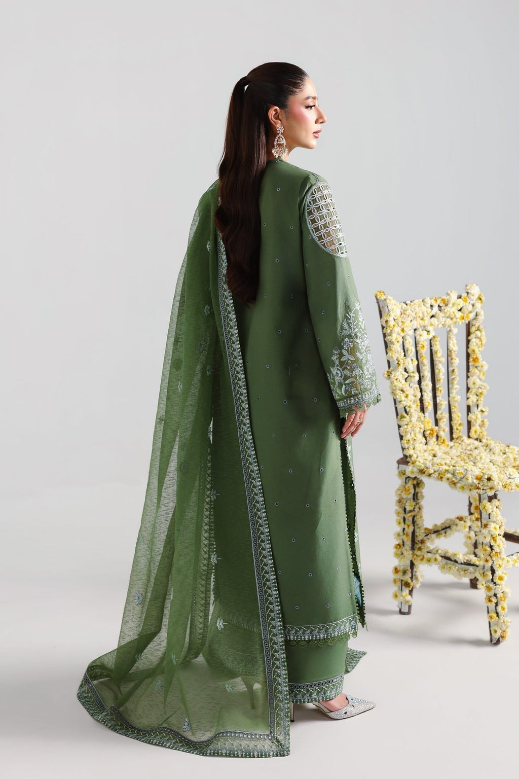 Akbar Aslam | Elan Luxury Lawn 26 | Samara