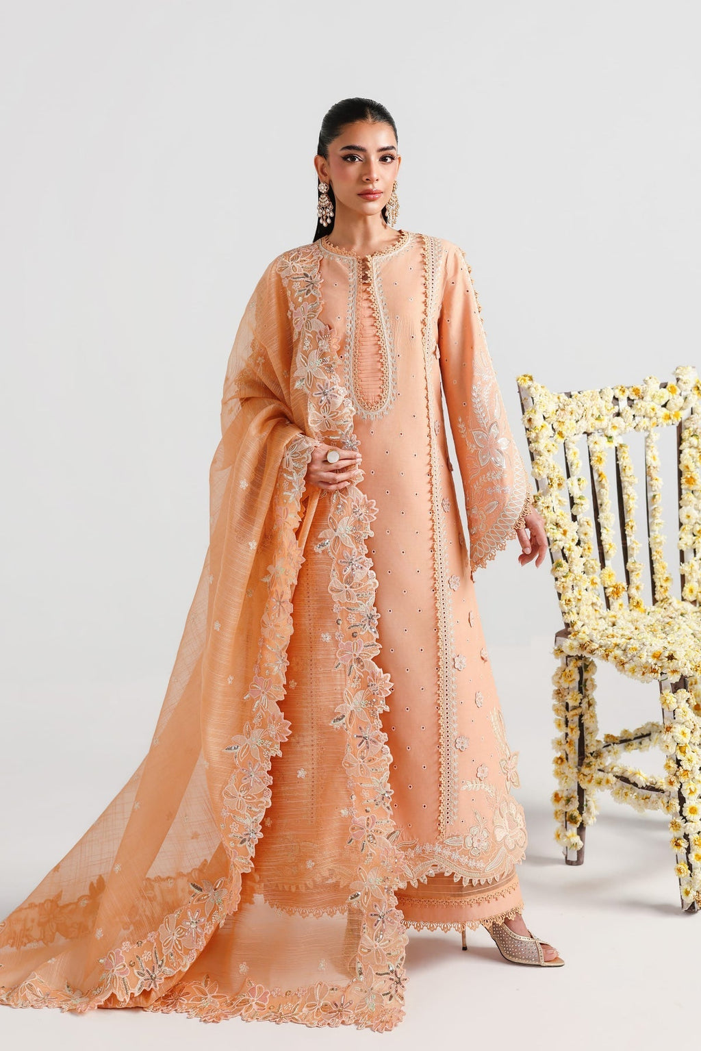 Akbar Aslam | Elan Luxury Lawn 26 | Ravina