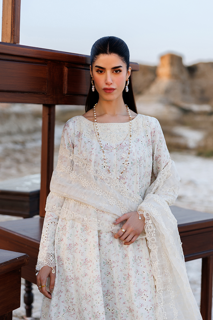 Emaan adeel | Sunlit Groove Luxury Lawn 26 | SUNKISSED