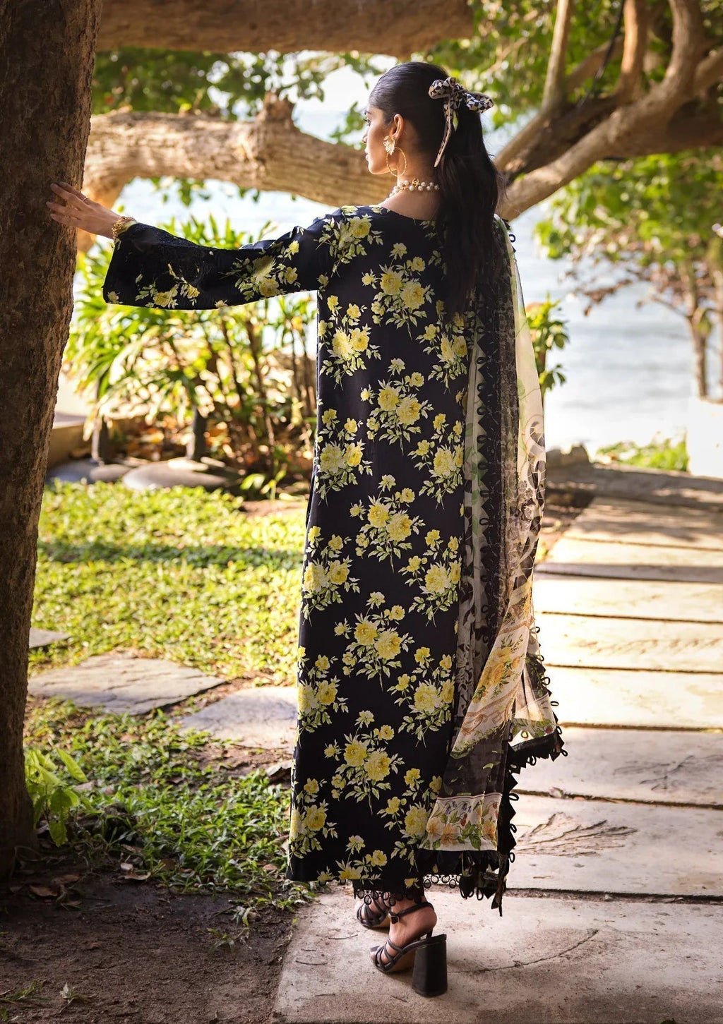 ELAF Signature Embroidered Lawn 3Pc Suit ESL-06A ECLIPSED DREAM