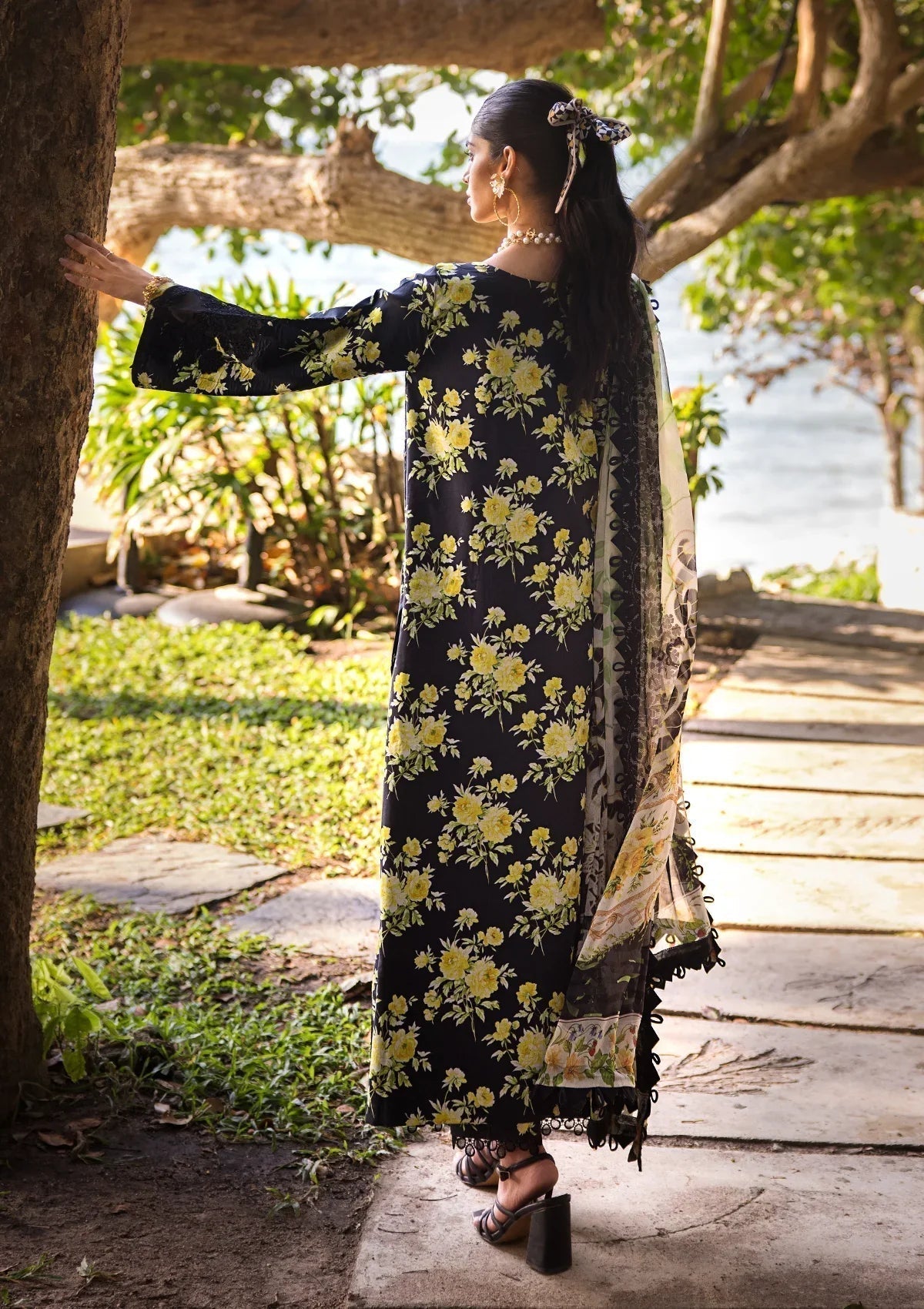 ELAF Signature Embroidered Lawn 3Pc Suit ESL-06A ECLIPSED DREAM