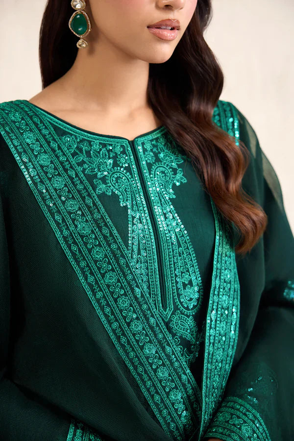 Farasha | STITCHED FORMALS ’26 | Emerald Luxe