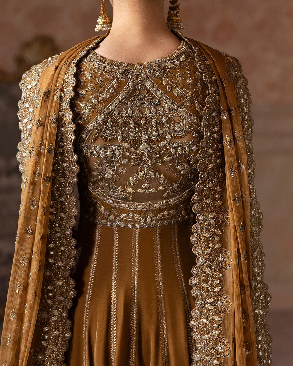 Faiza saqlain | Ismene formals | Ermina