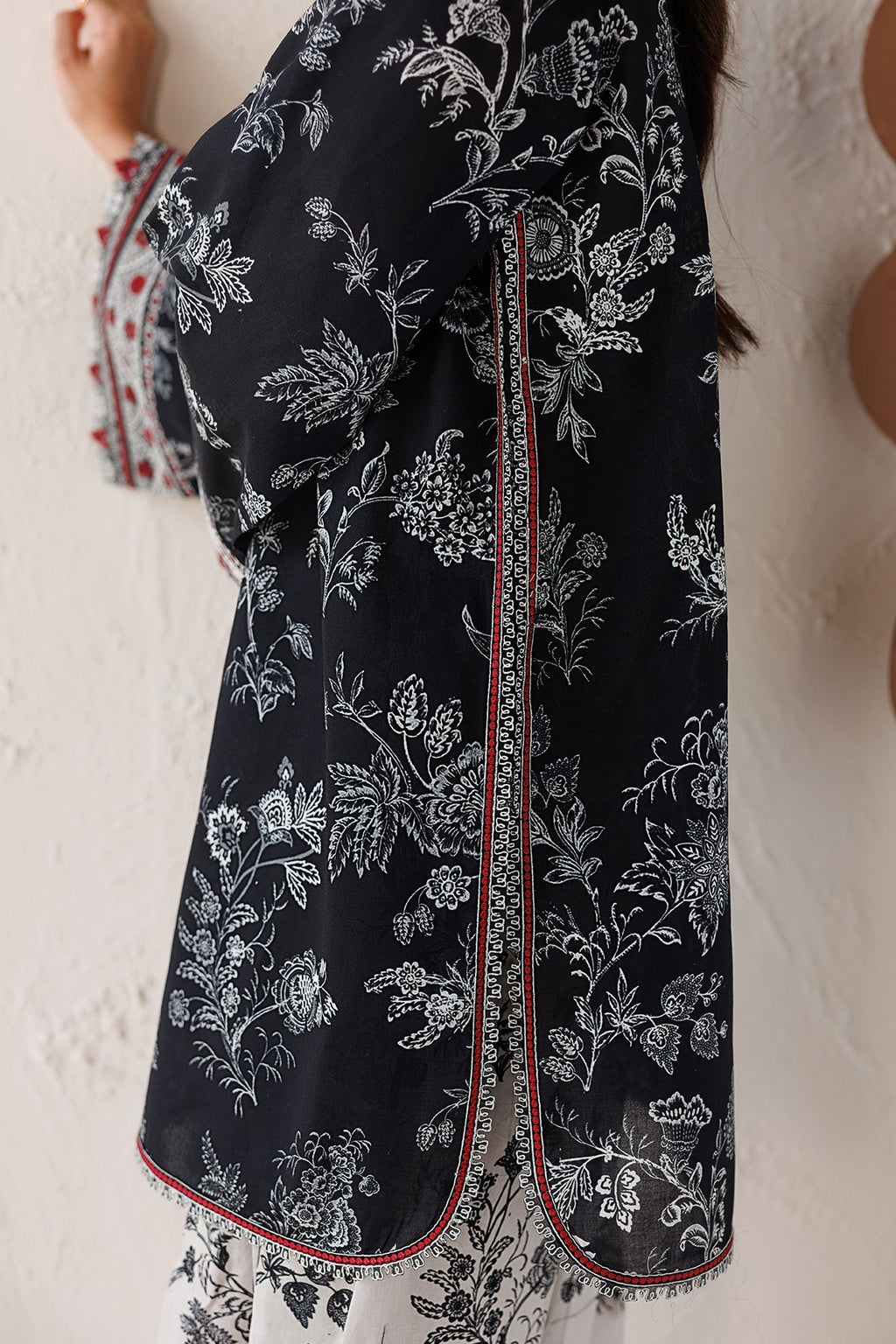Baroque | Embroidered Lawn | SF-4514