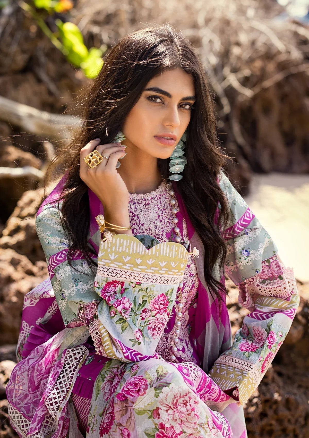 ELAF Signature Embroidered Lawn 3Pc Suit ESL-04B ENCHANTMENT