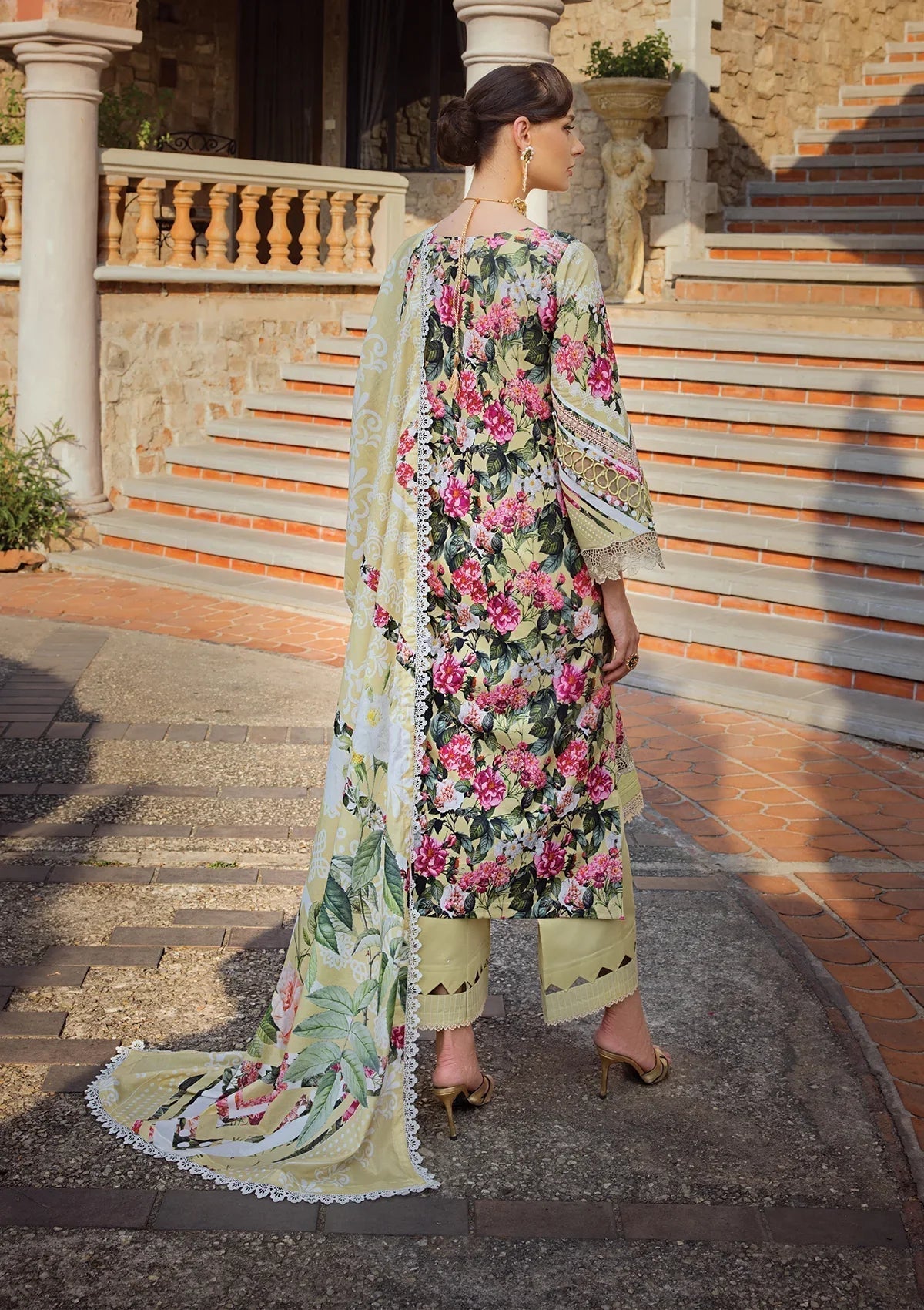 Elaf Premium Print Chikankari Lawn 3Pc Suit ECT-01B CHARM