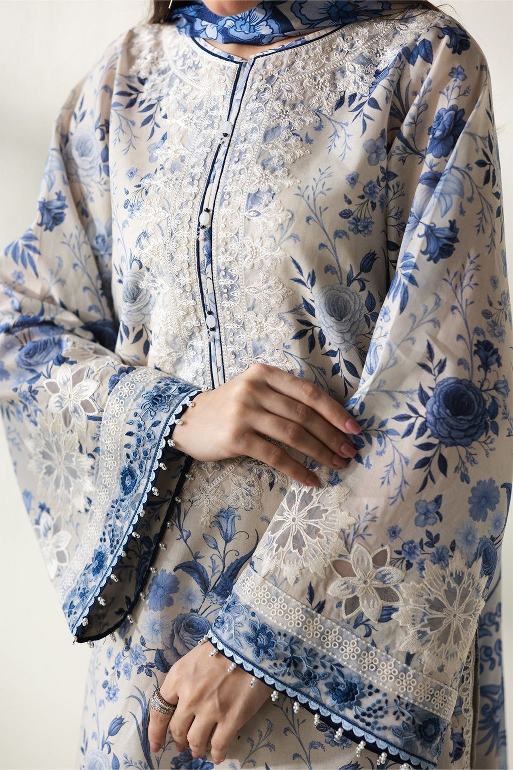 Baroque | Embroidered Lawn | SF-4429
