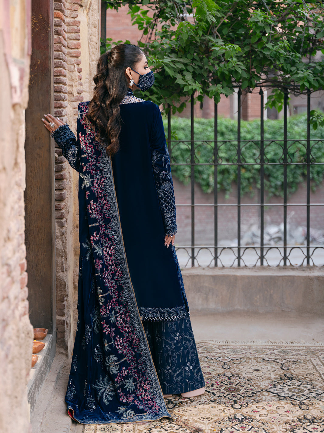 Flossie | Siara Velvet Formals | V-106 - B - House Of Hania