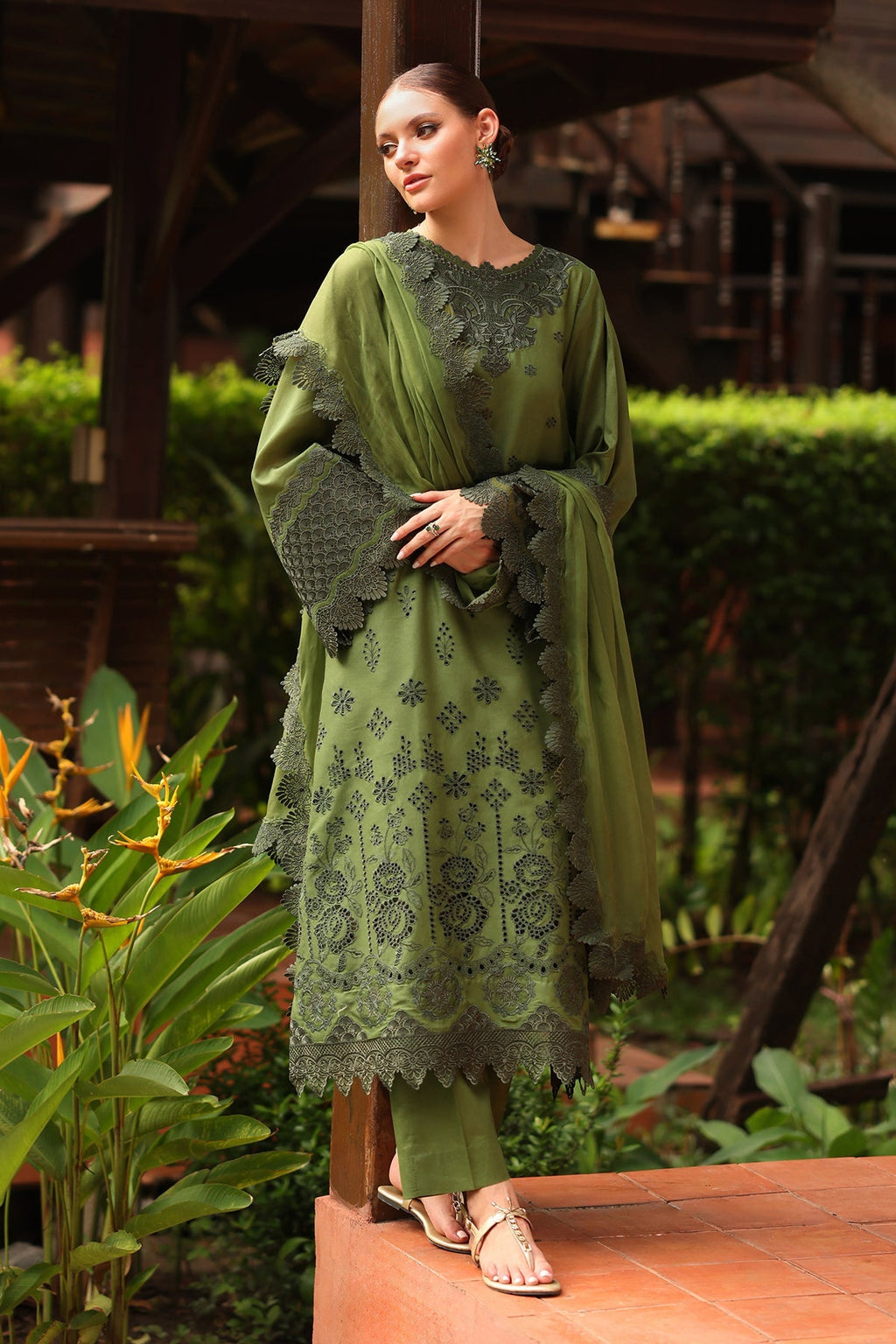 Baroque | Embroidered Lawn | SF-4258