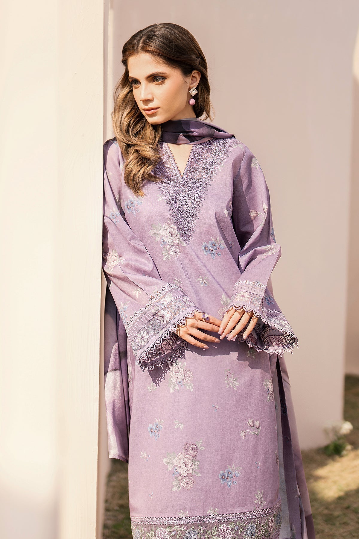 Baroque | Embroidered Lawn | SF-600