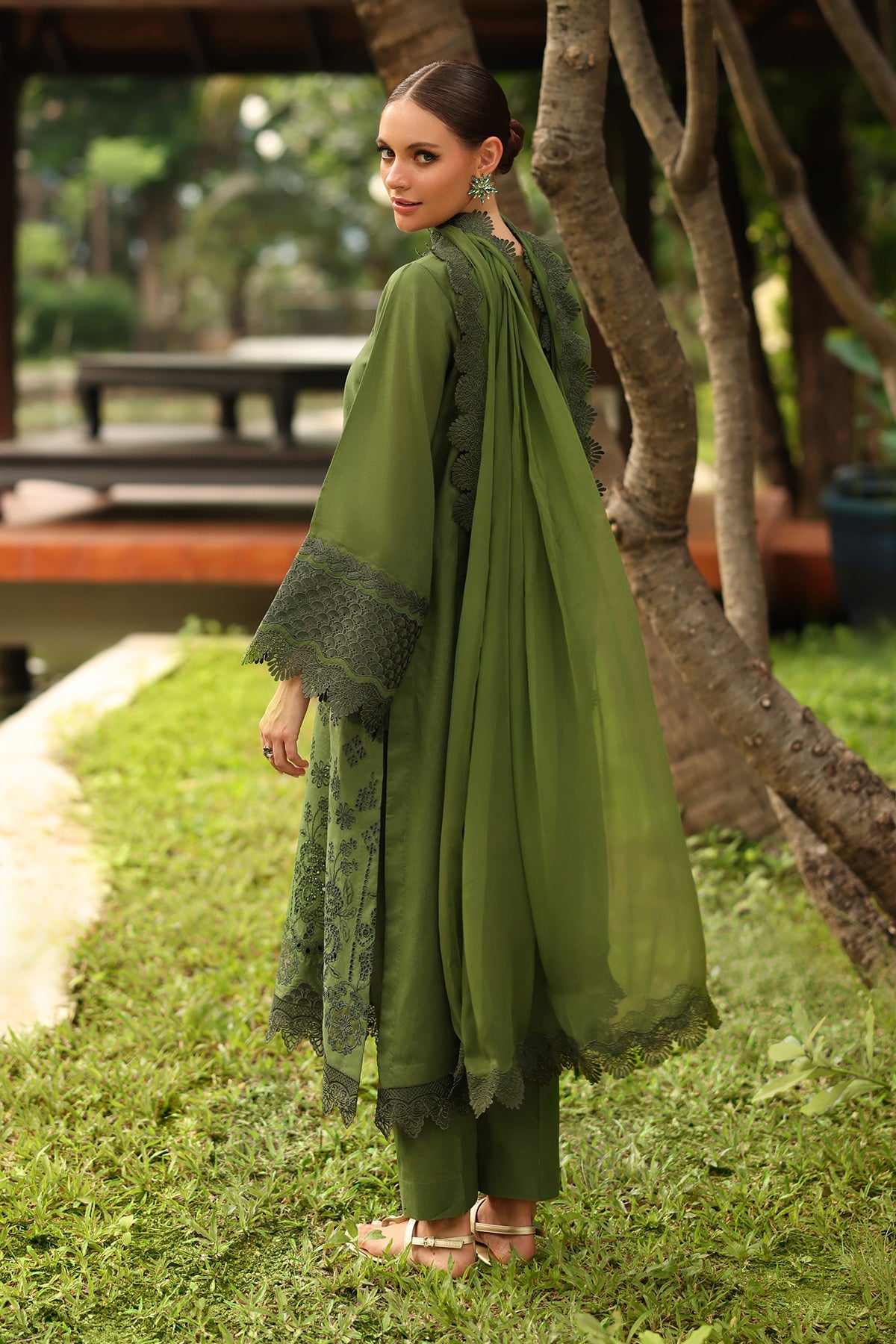 Baroque | Embroidered Lawn | SF-4258