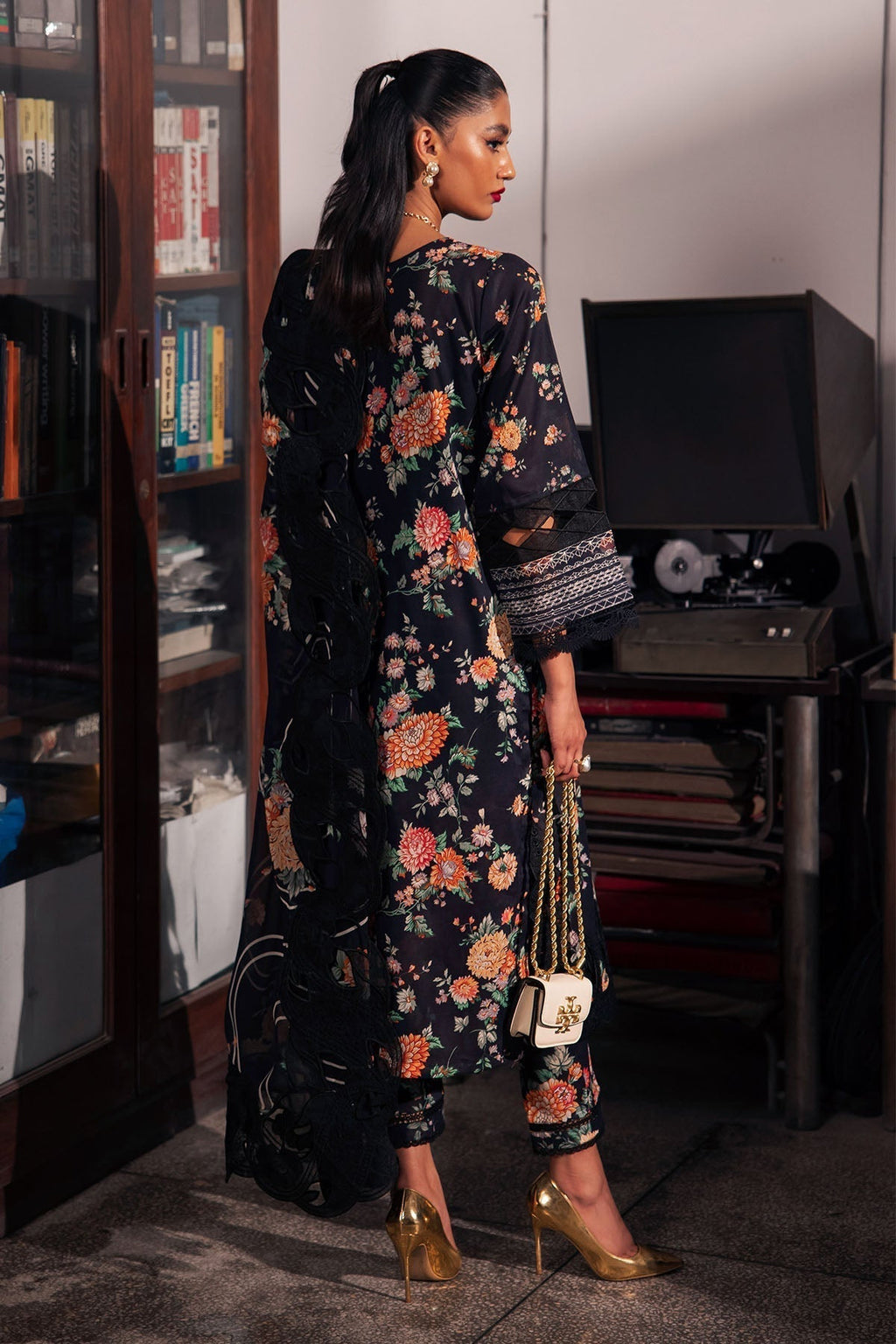 Nureh | Glam Girl Lawn | GL-18 - Riwayat-e-Khas
