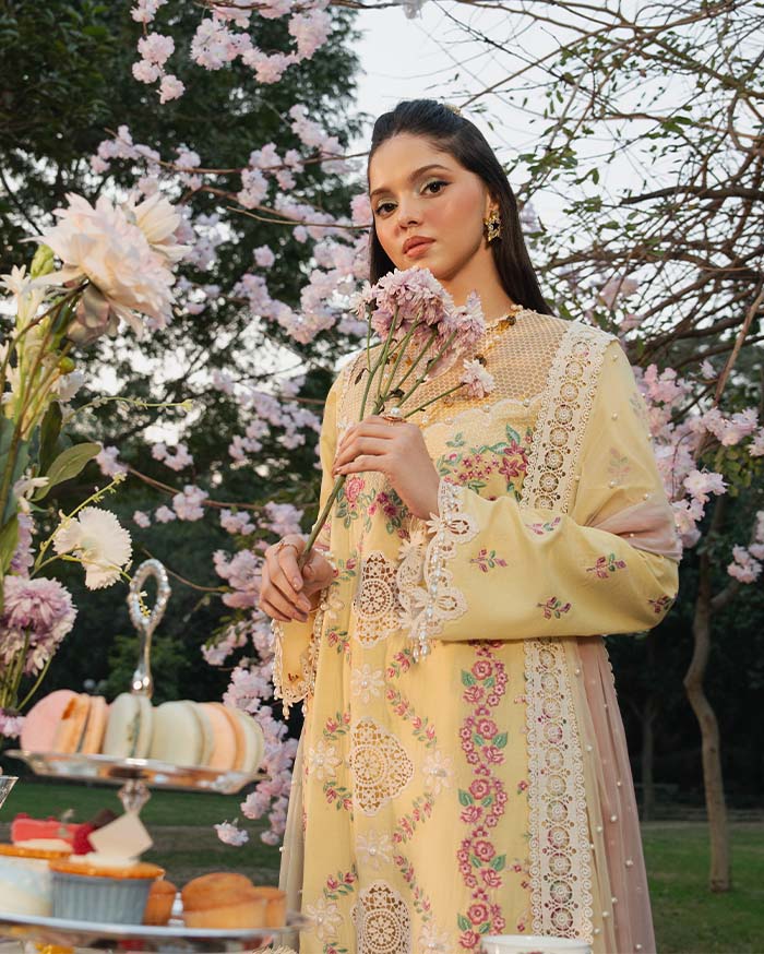 Zevk | Flora Festive Lawn | LIME