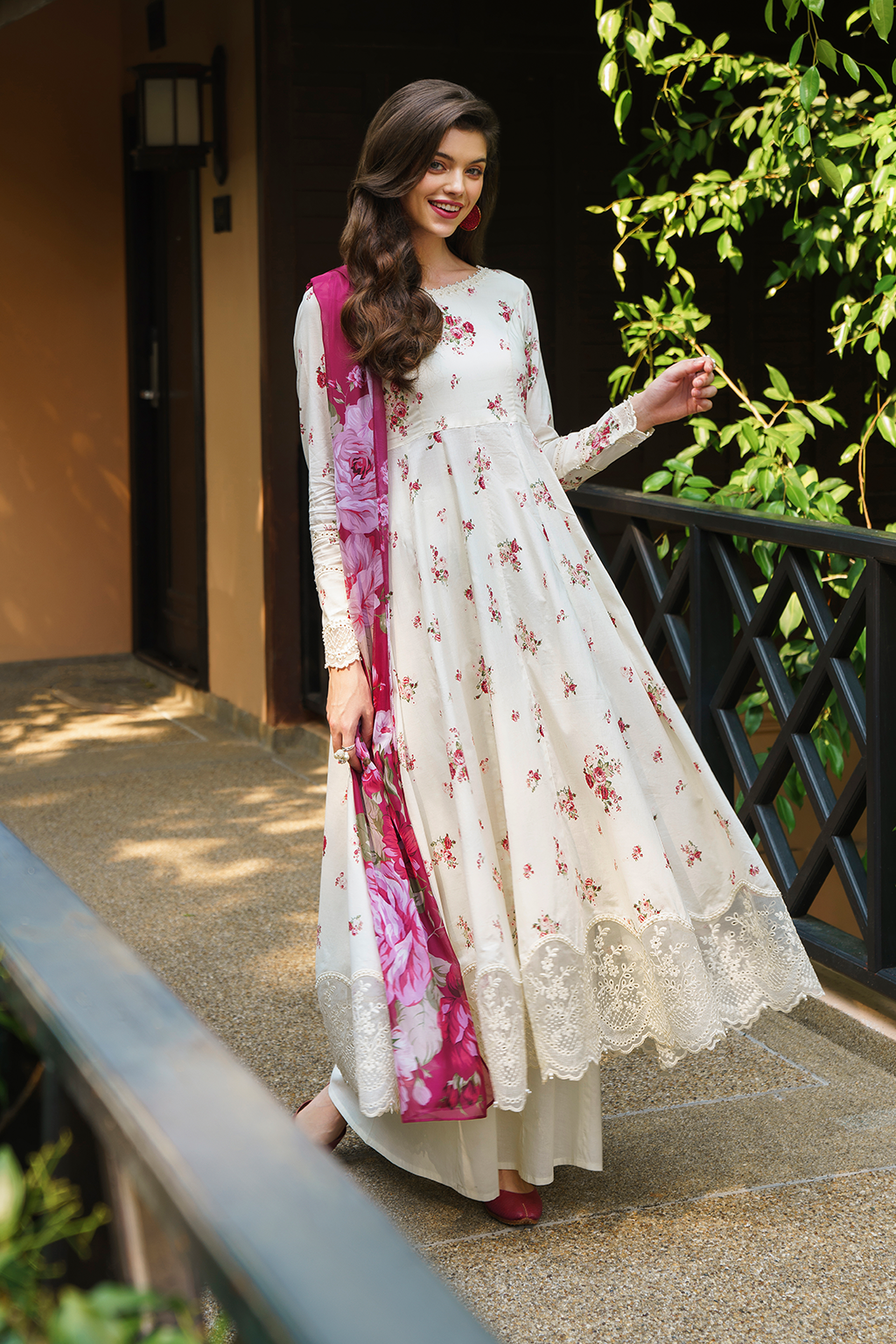 Iznik | Exclusive Lawn | UE-231 PRINTED LAWN