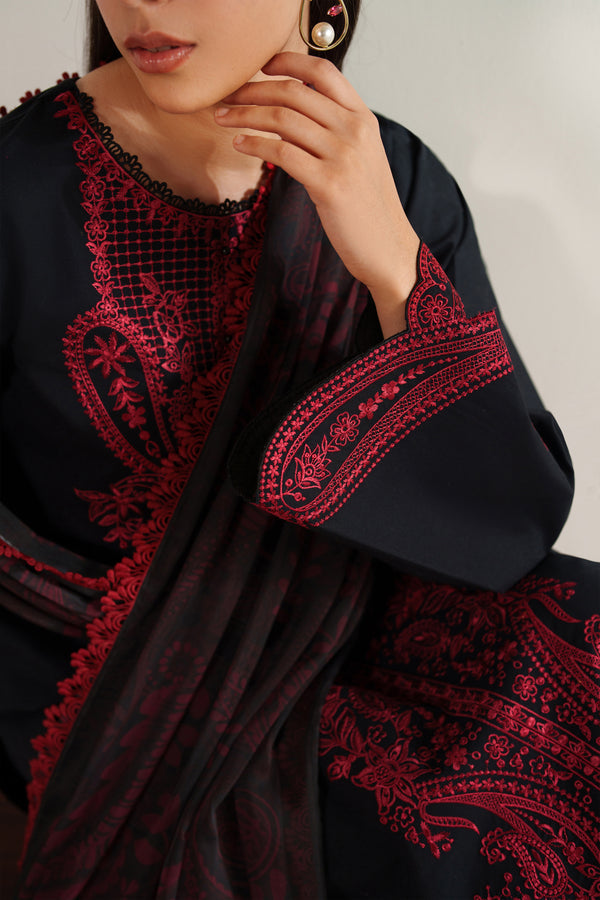 Farasha | Summer Weaves Embroidered lawn'26 | Floral Flame
